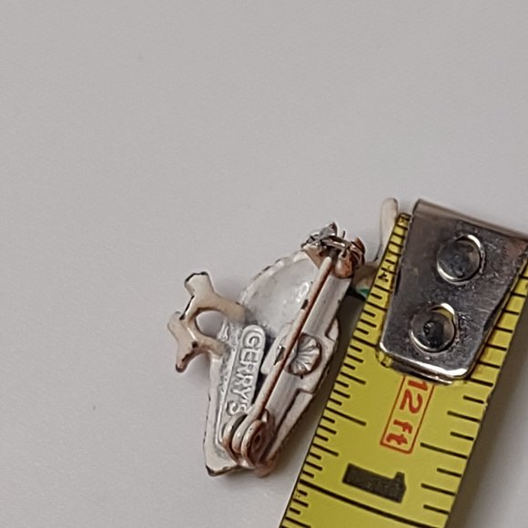 Vintage Gerry's Tiny Little Metal Cute Duck Pin - Picture 8 of 8